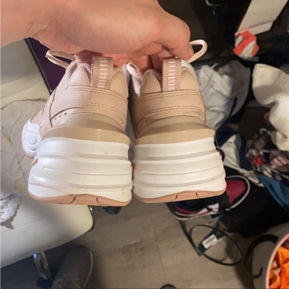 Nike sneakers - Picture 2 of 4